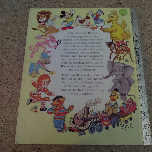 A Little Golden Book The Little Golden Book of Holidays, 1985 vintage kids - Picture 2 of 3